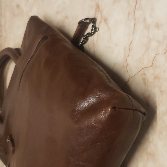 Latico Brown Crossbody Bag with Glossy Leather Finish - Picture 4 of 7